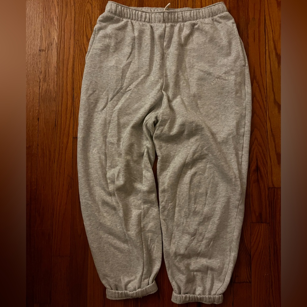 American eagle jogger sweats